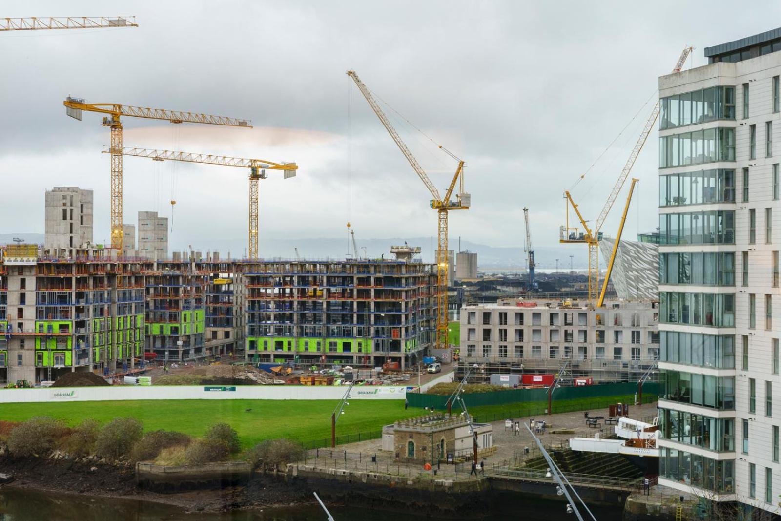 Stylish City Centre 2 Bedroom Apartment With Belfast Cityscape View Exterior foto